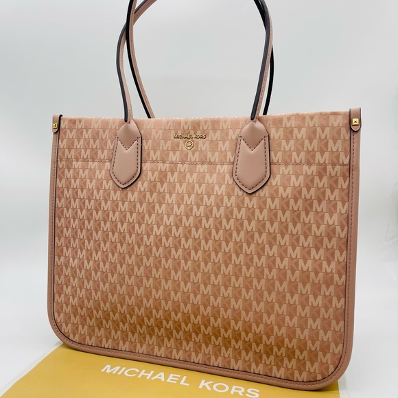 Michael Kors Large Heidi Tote Bag - Picture 3 of 12